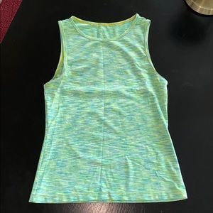 Women’s sport shirt